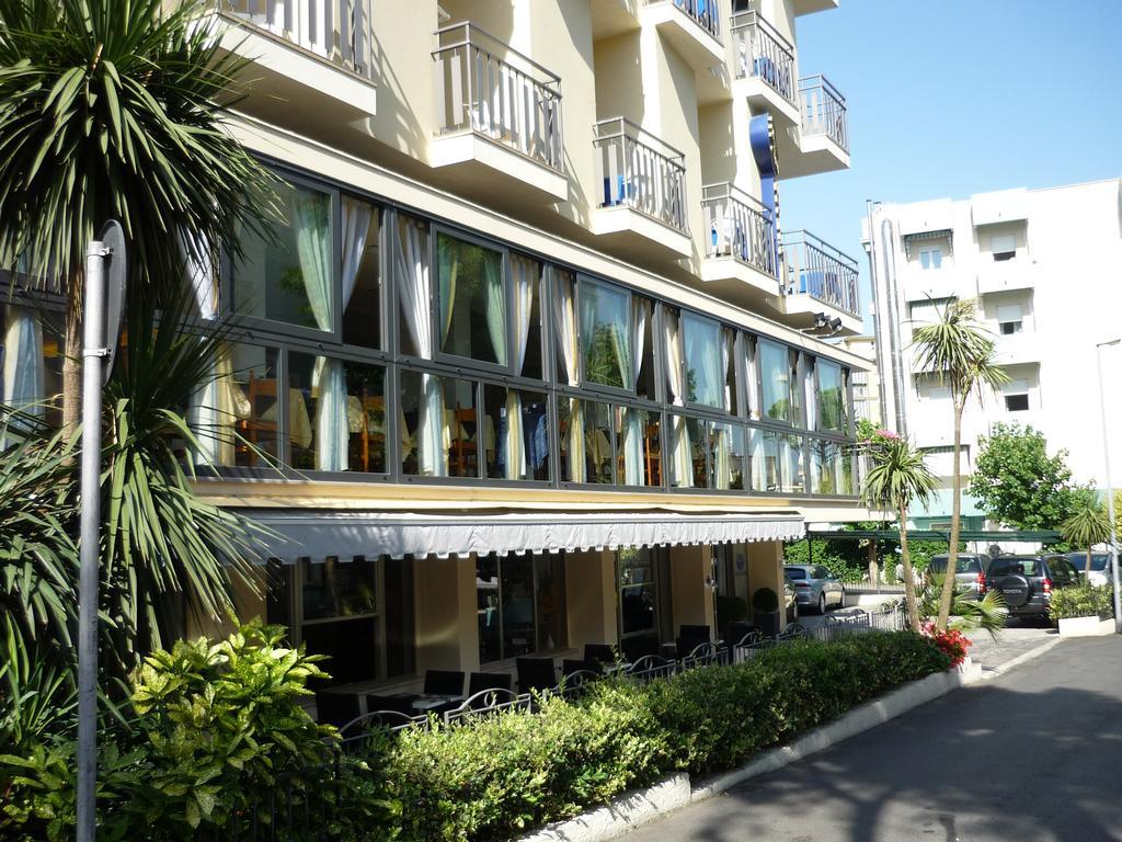 Blu Star Hotel กาบิชเชมาเร ภายนอก รูปภาพ