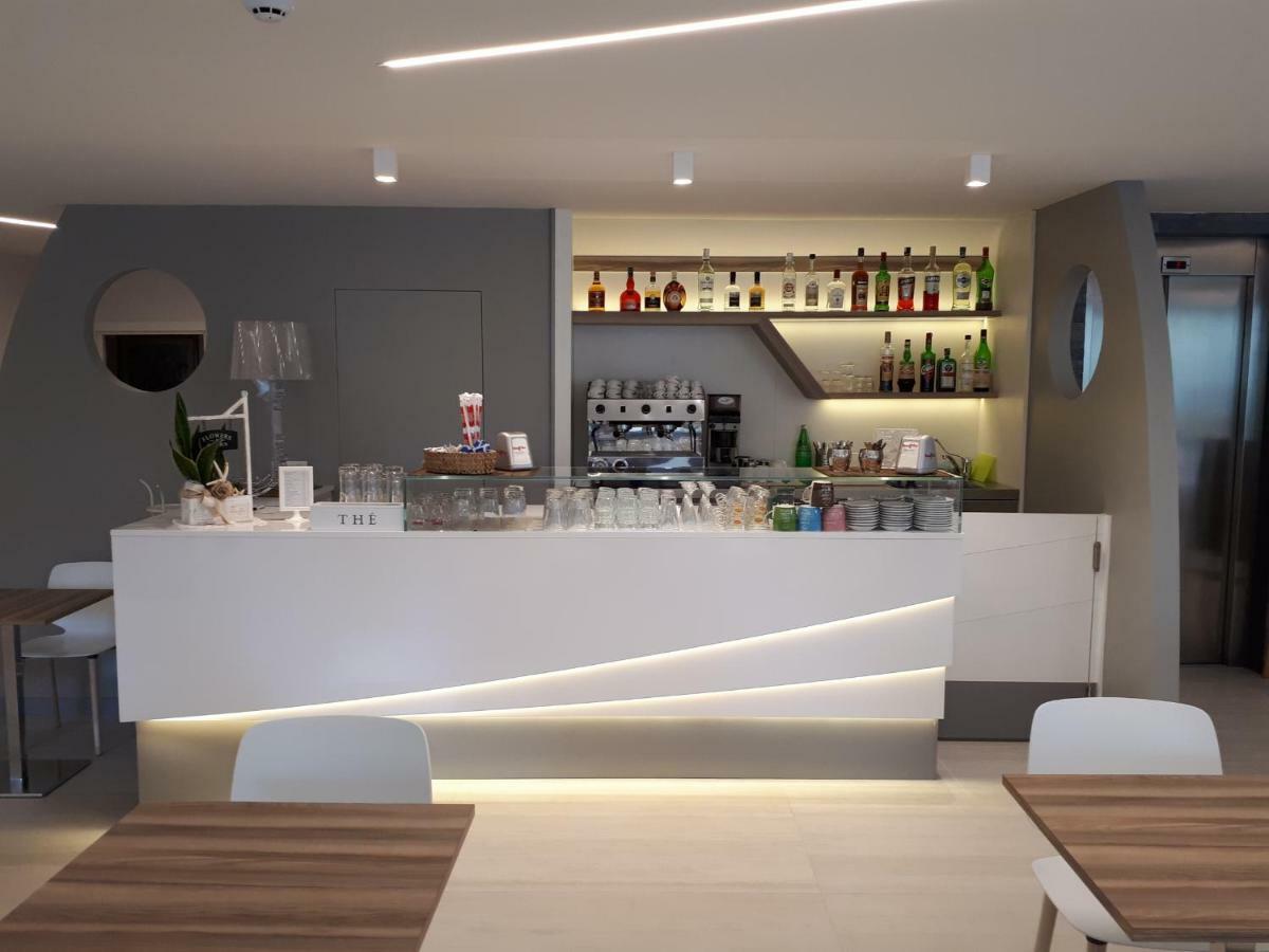 Blu Star Hotel กาบิชเชมาเร ภายนอก รูปภาพ